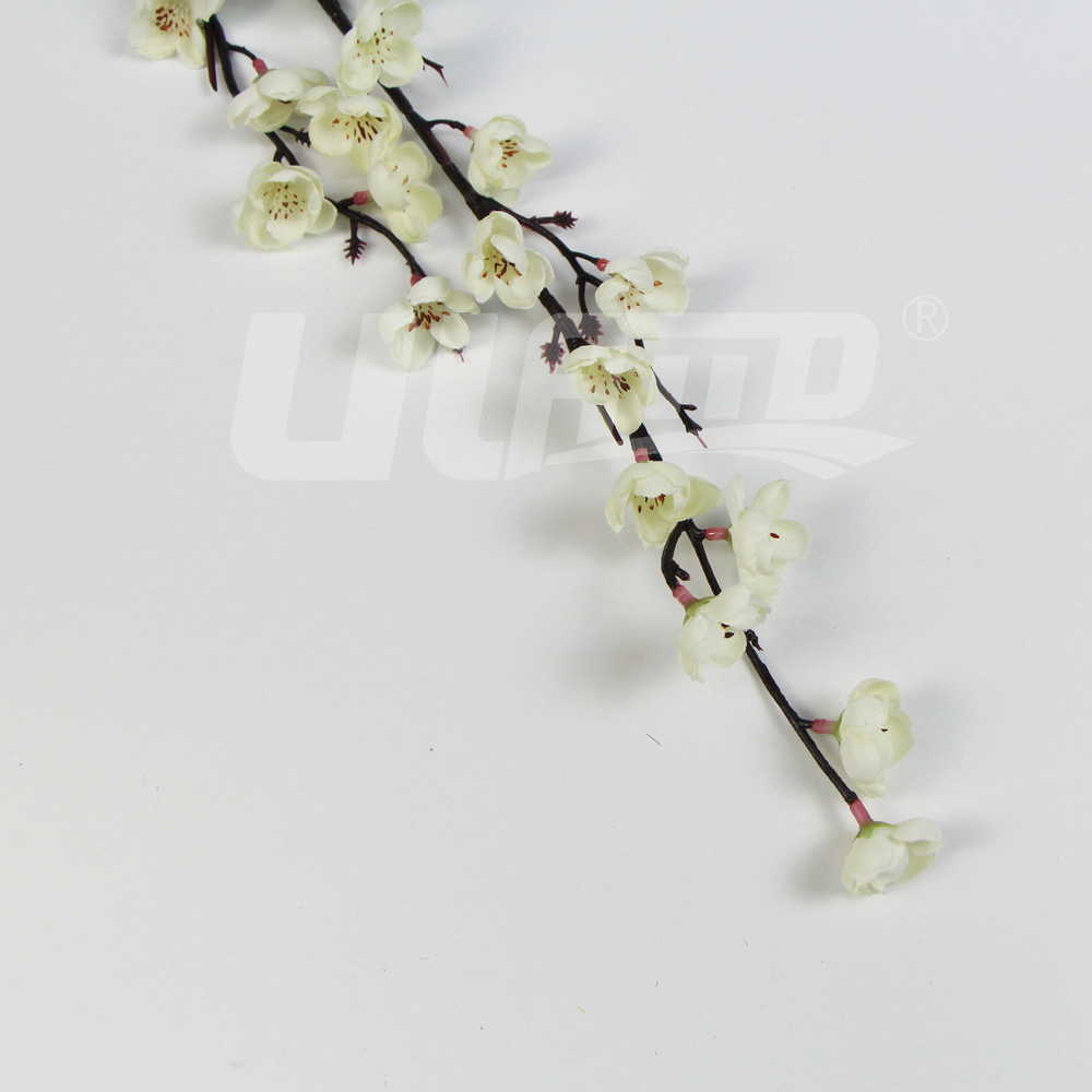 白色仿真梅花枝條